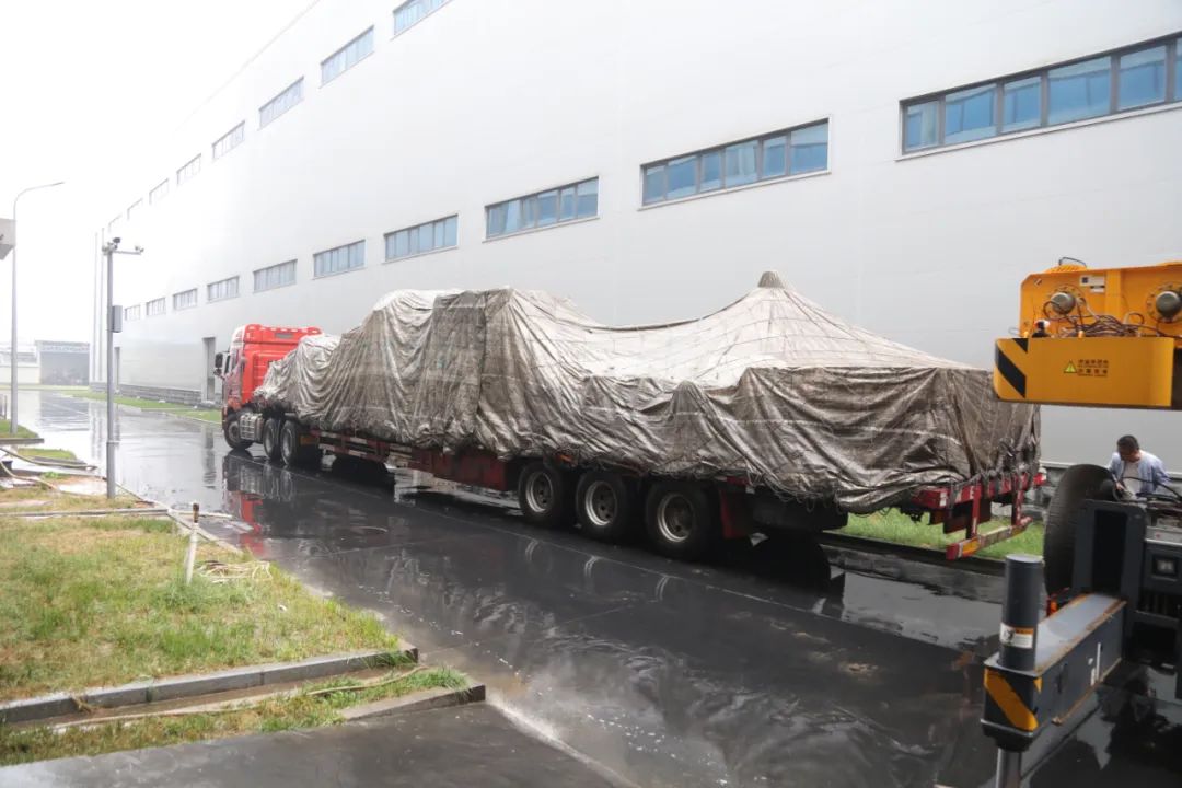 引進(jìn)新設(shè)備，助力新“智”造